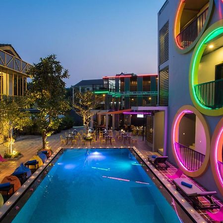 White Rabbit Hostel Siem Reap Zewnętrze zdjęcie