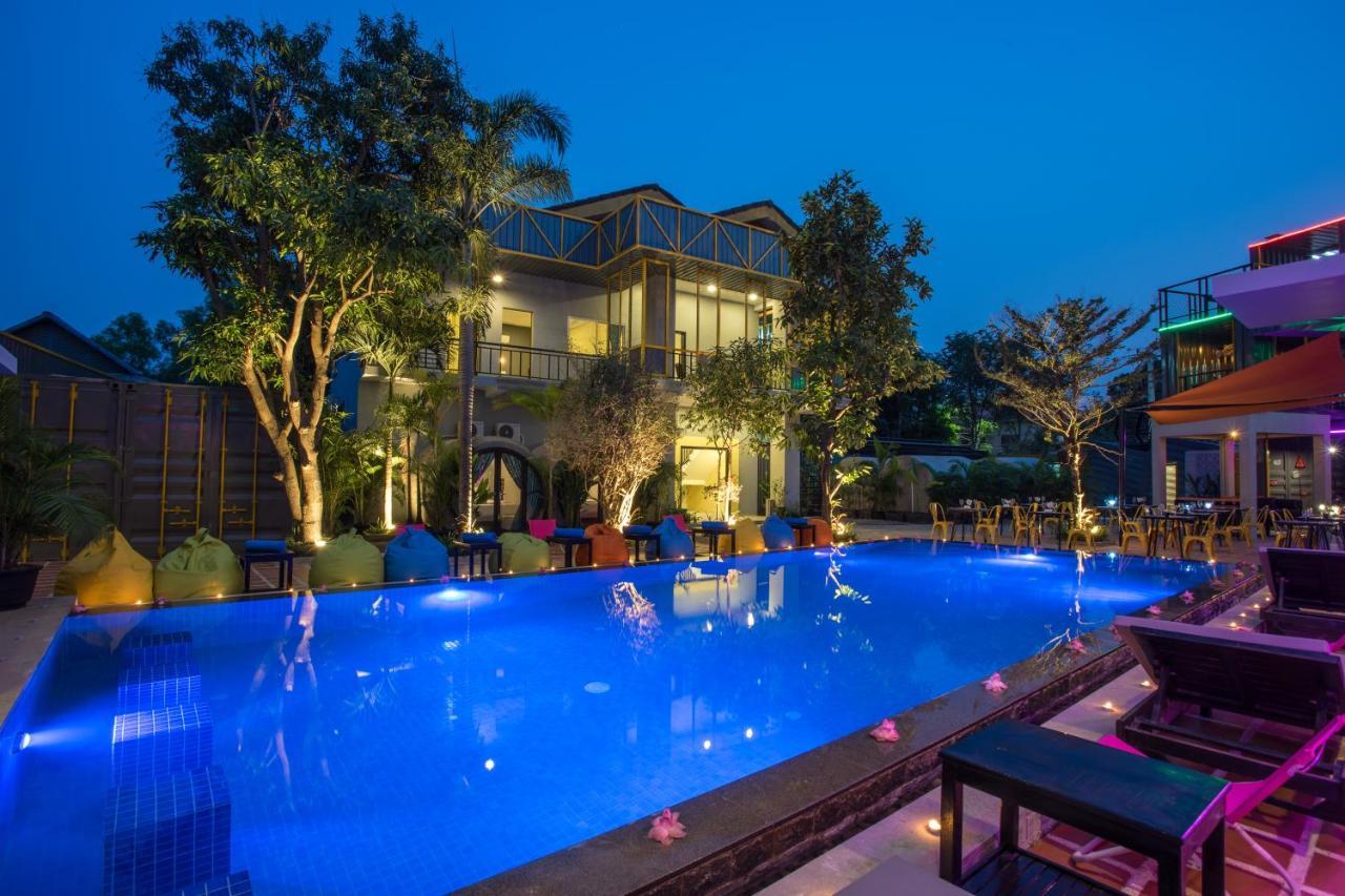 White Rabbit Hostel Siem Reap Zewnętrze zdjęcie
