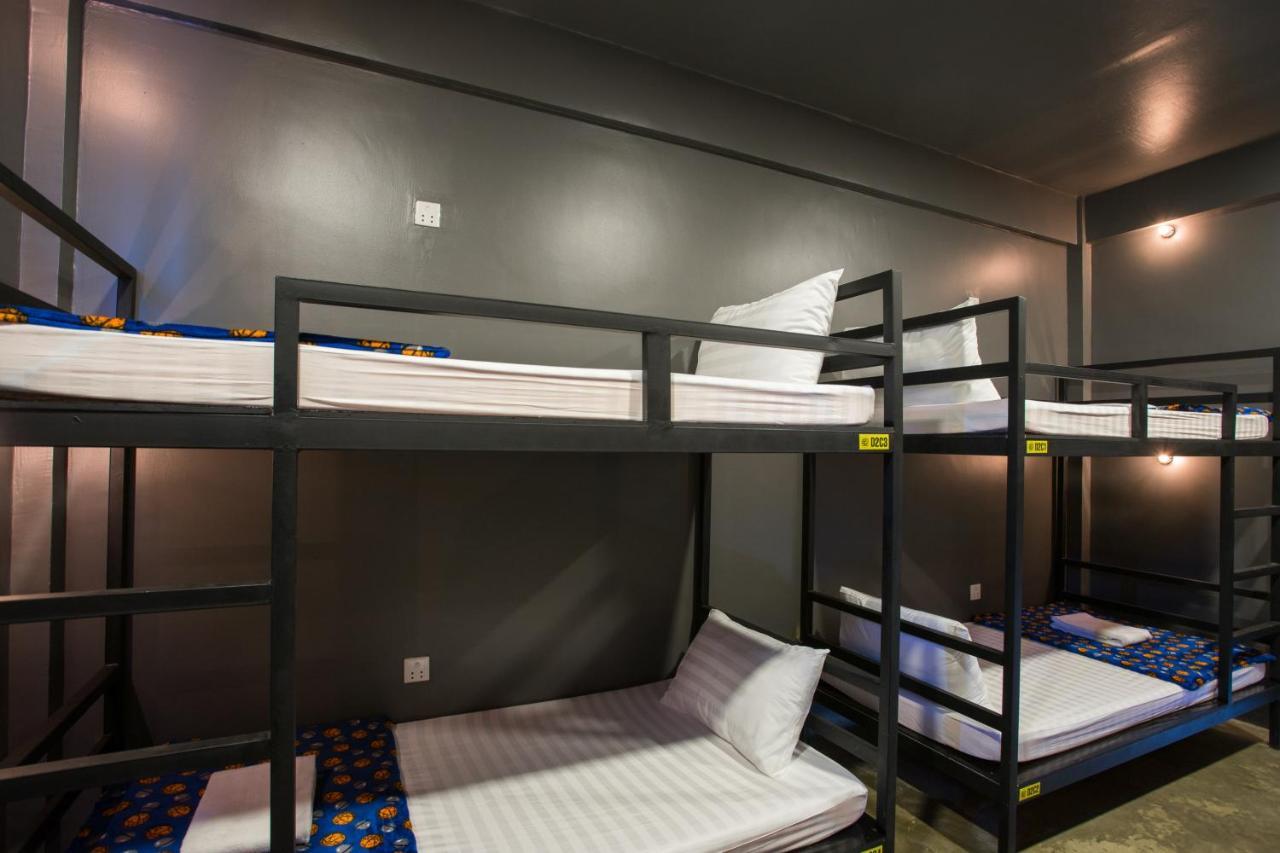 White Rabbit Hostel Siem Reap Zewnętrze zdjęcie