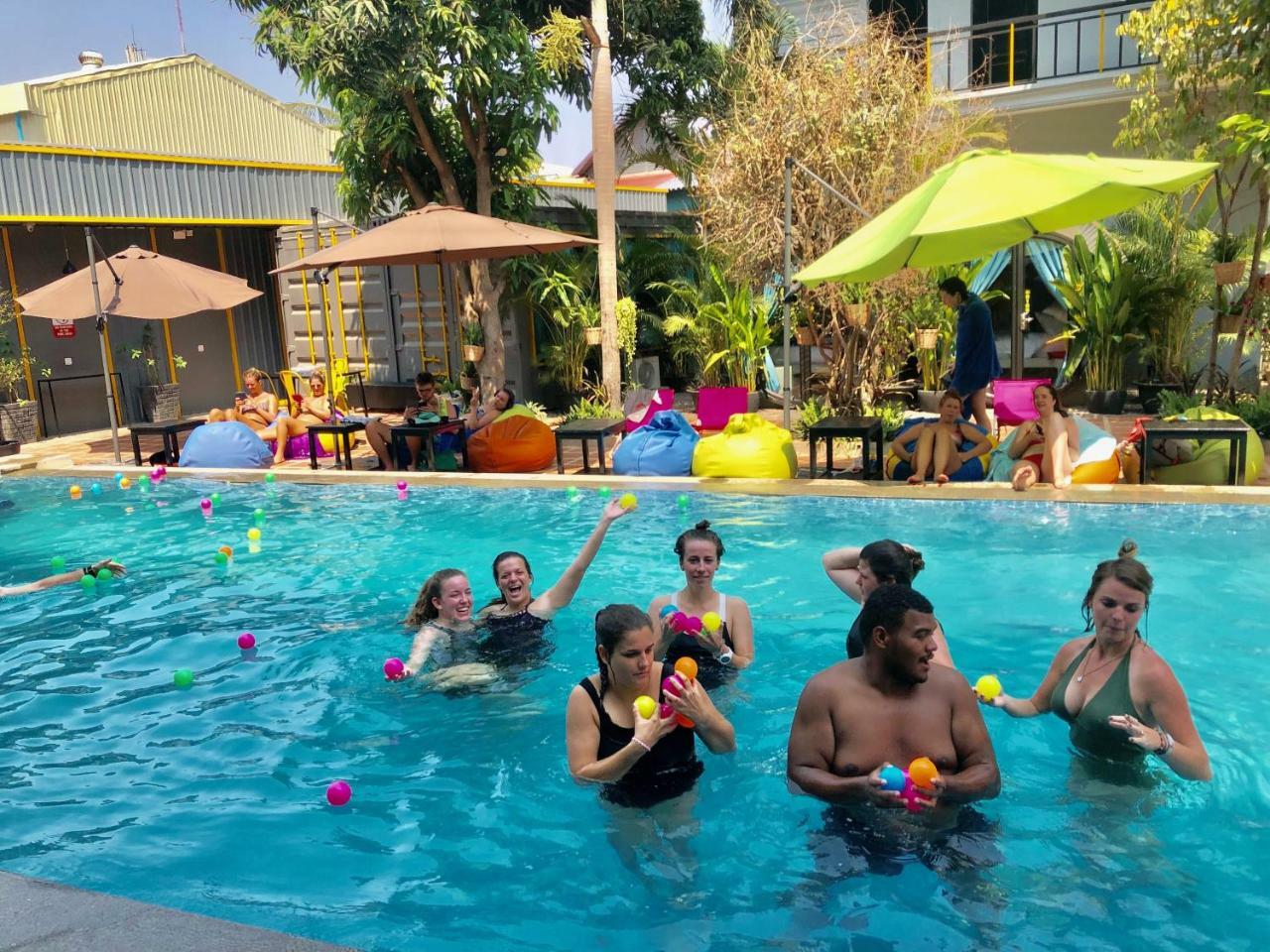 White Rabbit Hostel Siem Reap Zewnętrze zdjęcie